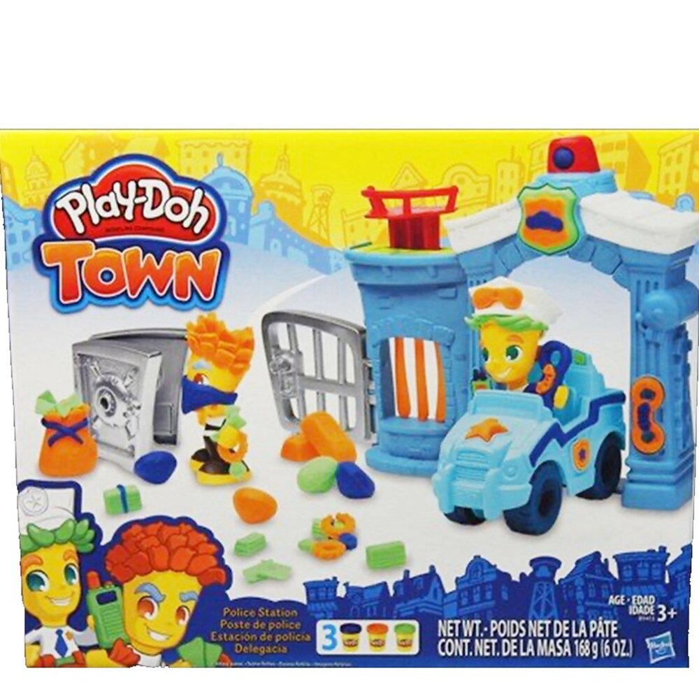Play-Doh Town Police Station Model Kit Playset Brand New in Box